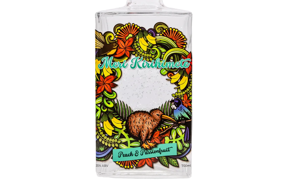 Lady H Kirihimete Snowglobe Peach & Passionfruit Gin Cup (700ml) - Gin - Black Market